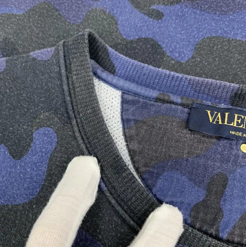 Valentino Valentino Men's Camo Crew Sweatshirt in Navy 0089 Size US L / EU 52-54 / 3 - 9 Thumbnail