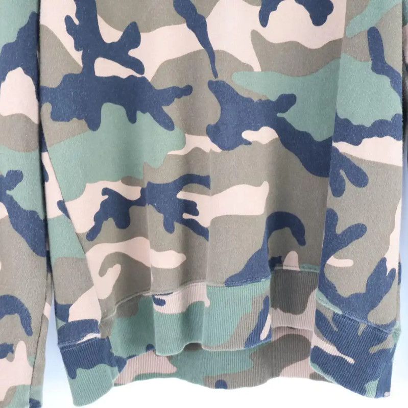 Valentino Valentino Camouflage Print Sweatshirt for Men 0089 Size US L / EU 52-54 / 3 - 4 Thumbnail