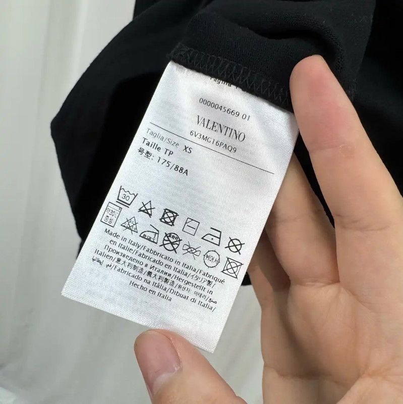 Valentino Valentino Black Logo Print Short Sleeve T-Shirt 0089 Size US XS / EU 42 / 0 - 6 Thumbnail