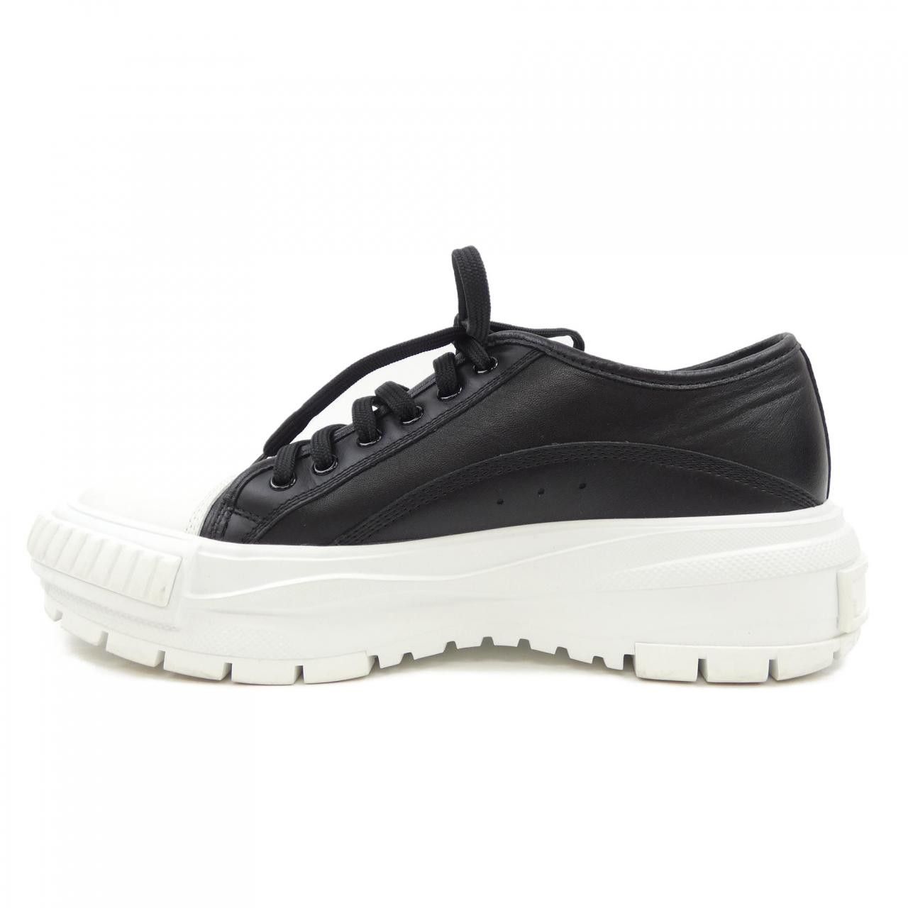Louis Vuitton Louis Vuitton Louis Vuitton LV×YK LV Squad Line Sneakers Leather Shoes DUTY FREE for USA Size ONE SIZE - 2 Thumbnail