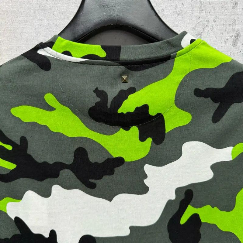 Valentino Valentino Multicolor Camouflage T-Shirt for Men 0089 Size US M / EU 48-50 / 2 - 5 Thumbnail