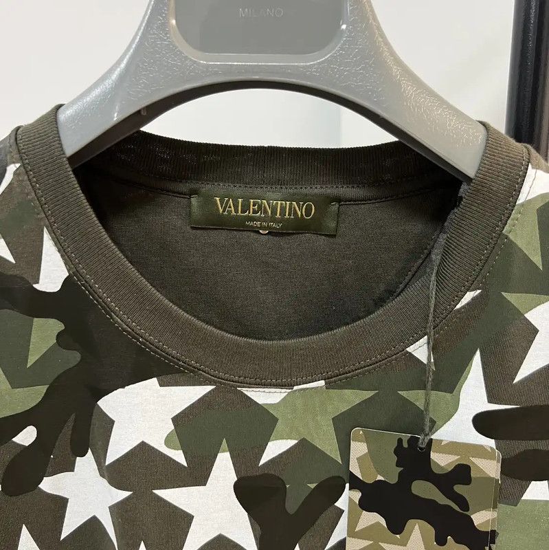 Valentino Valentino Camouflage Star Print Men's T-Shirt 0089 Size US S / EU 44-46 / 1 - 3 Thumbnail