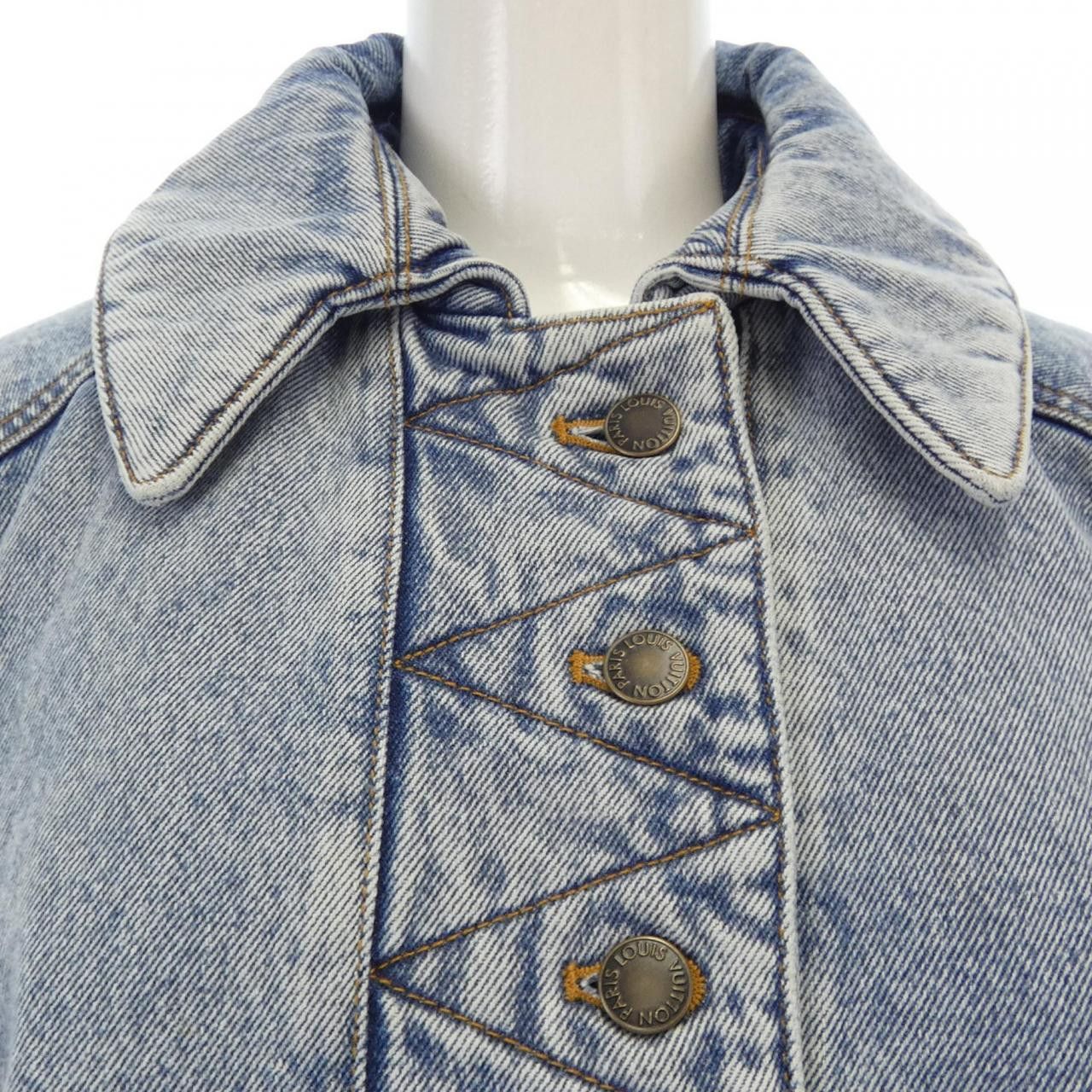 Louis Vuitton Louis Vuitton Louis Vuitton Denim Jacket Denim Outerwear FPVE53BEA DUTY FREE for USA Size ONE SIZE - 5 Thumbnail