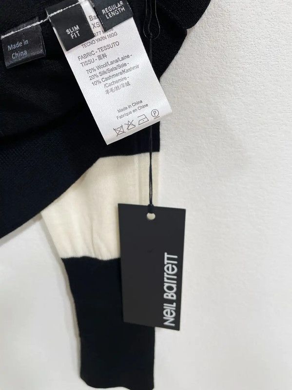Neil Barrett NeIL BarreTT Black Wool Men's Pullover 0089 Size US XS / EU 42 / 0 - 5 Thumbnail