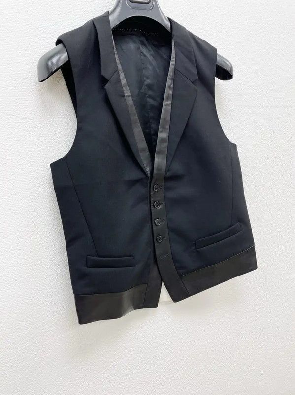 Neil Barrett NeIL Barrett Black Sleeveless Jacket for Men 0089 Size US S / EU 44-46 / 1 - 2 Thumbnail