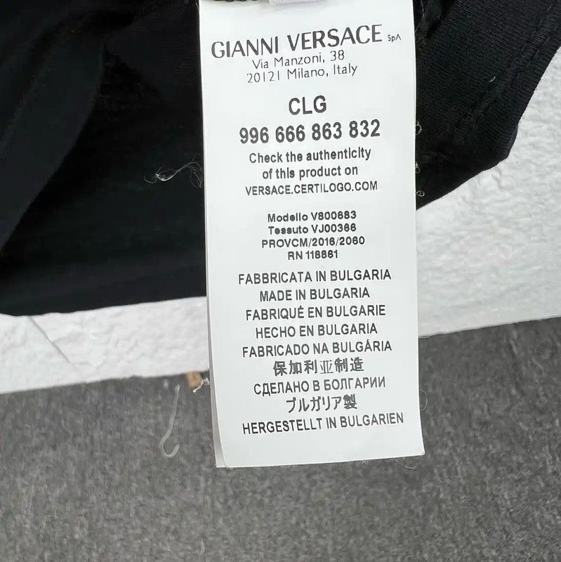 Versace Versace Men's Black Cotton T-Shirt 0089 Size US S / EU 44-46 / 1 - 5 Thumbnail