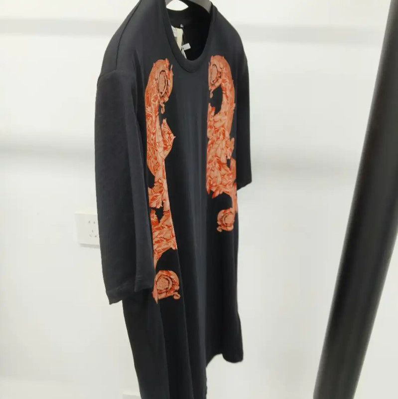 Versace Black Cotton Men's T-Shirt with Floral Design 0089