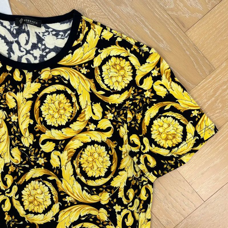 Versace Versace Gold Print Cotton Short Sleeve T-Shirt 0089 Size US XL / EU 56 / 4 - 5 Thumbnail