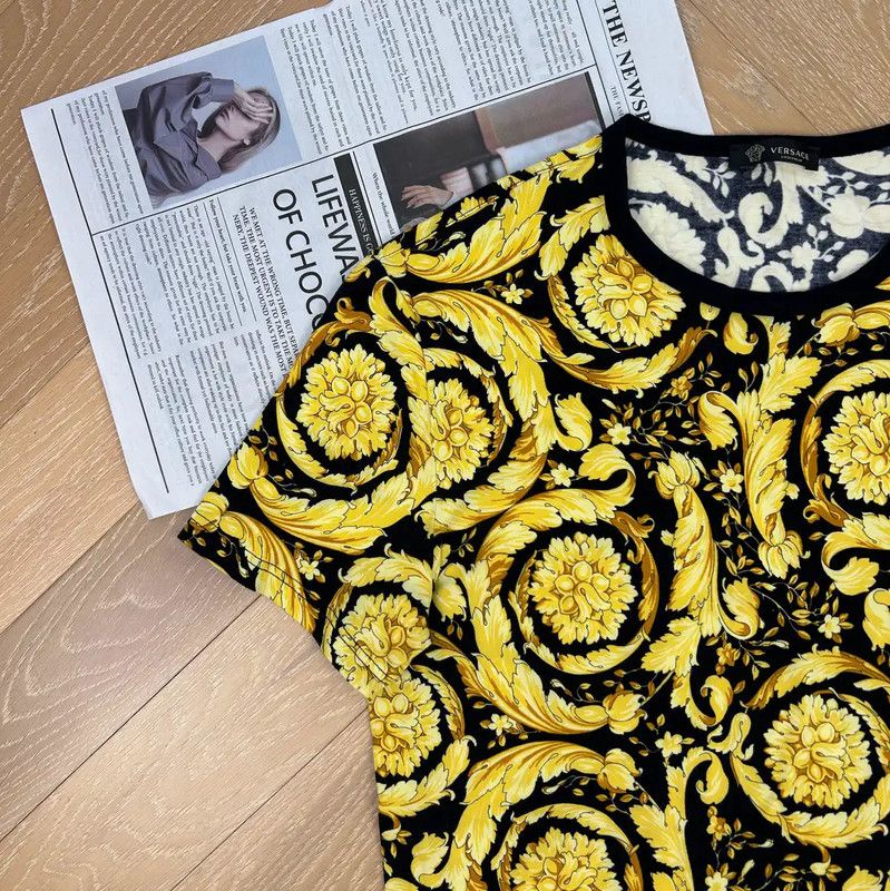 Versace Versace Gold Print Cotton Short Sleeve T-Shirt 0089 Size US XL / EU 56 / 4 - 6 Thumbnail