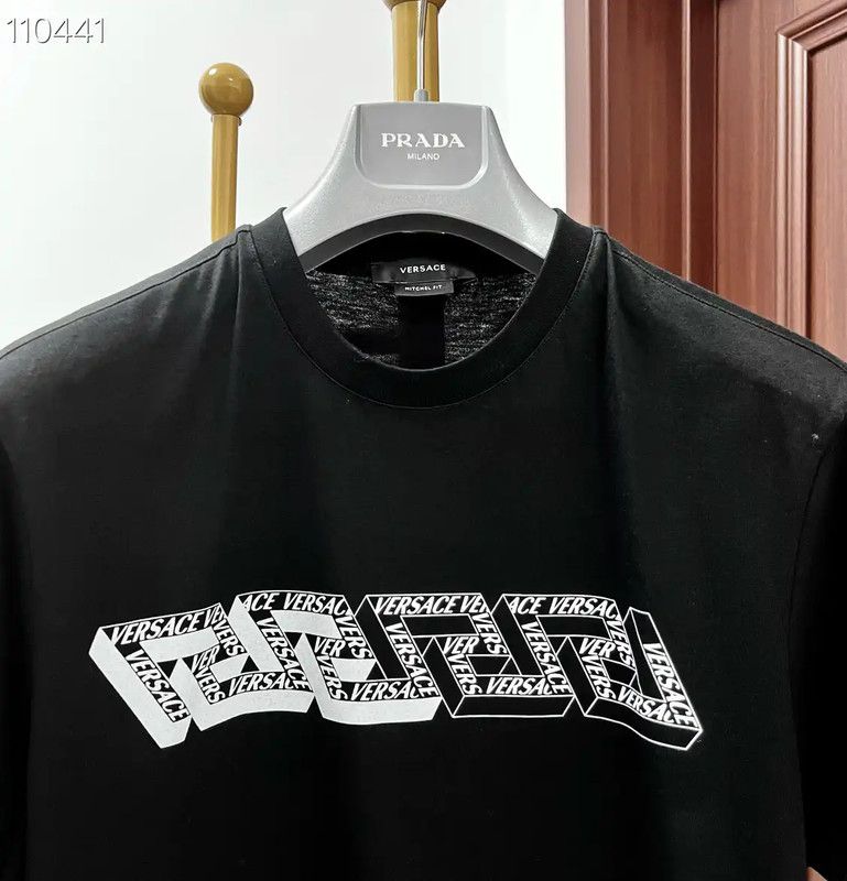 Versace Versace Black Men's T-Shirt with Graphic Logo 0089 Size US XS / EU 42 / 0 - 3 Thumbnail