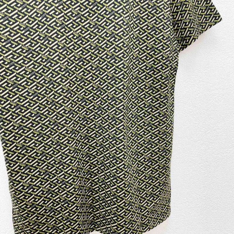 Versace Versace Green Printed Cotton Short Sleeve T-Shirt 0089 Size US L / EU 52-54 / 3 - 5 Thumbnail