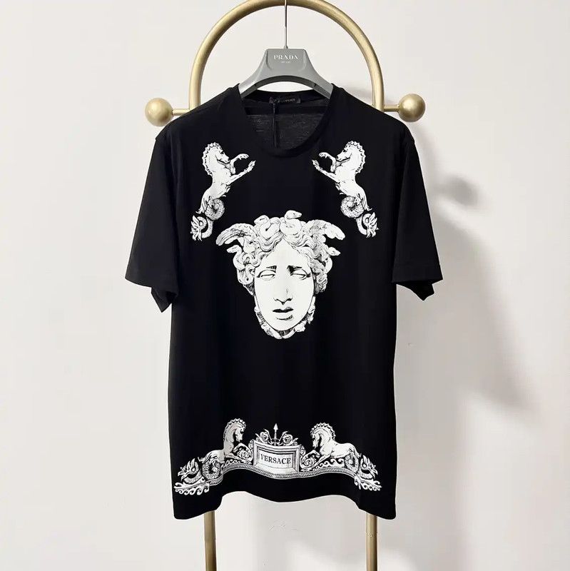 Versace Versace Black Graphic Cotton T-shirt for Men 0089 Size US M / EU 48-50 / 2 - 2 Thumbnail
