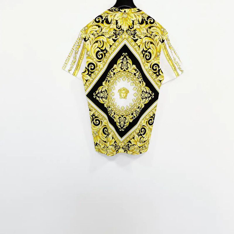 Versace Versace Short Sleeve Cotton Print T-Shirt 0089 Size US S / EU 44-46 / 1 - 2 Thumbnail