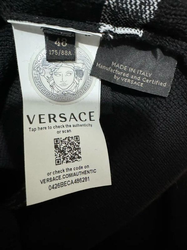 Versace Versace Black Wool Pullover with Logo Embroidery 0089 Size US M / EU 48-50 / 2 - 4 Thumbnail