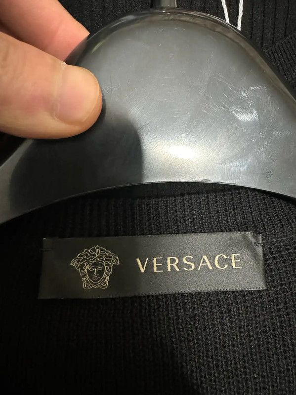 Versace Versace Black Wool Pullover with Logo Embroidery 0089 Size US M / EU 48-50 / 2 - 3 Thumbnail