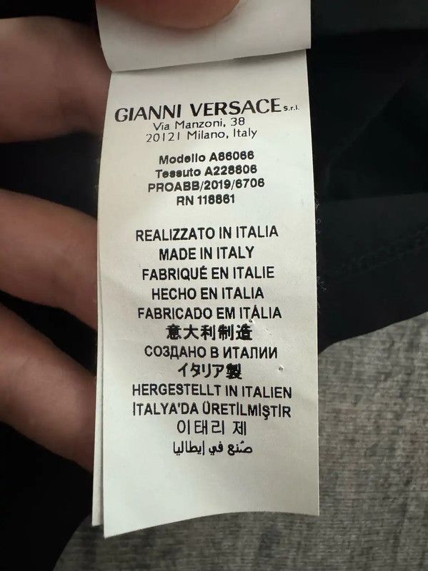 Versace Versace Black Embroidered Medusa T-shirt 0089 Size US L / EU 52-54 / 3 - 5 Thumbnail