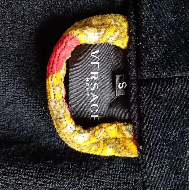 Versace Versace Black Cotton Print Medusa Coat 0089 Size US S / EU 44-46 / 1 - 6 Thumbnail