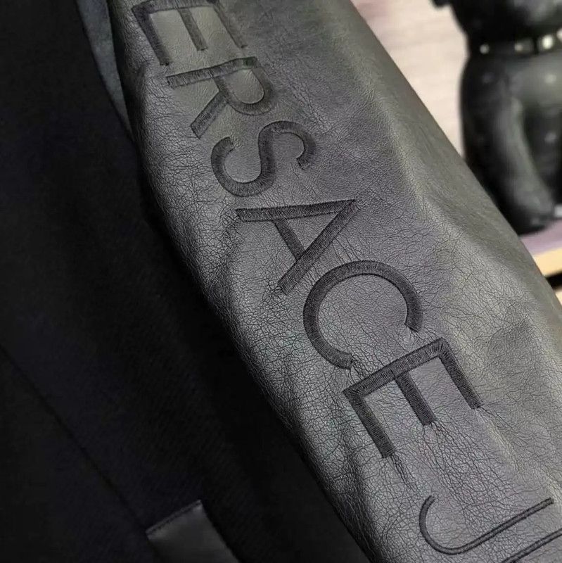 Versace Versace Black Logo Long Sleeve Outerwear 0089 Size US XL / EU 56 / 4 - 7 Thumbnail
