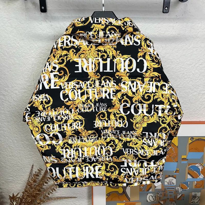 Versace Versace Black and Gold Puffer Jacket 0089 Size US M / EU 48-50 / 2 - 2 Thumbnail