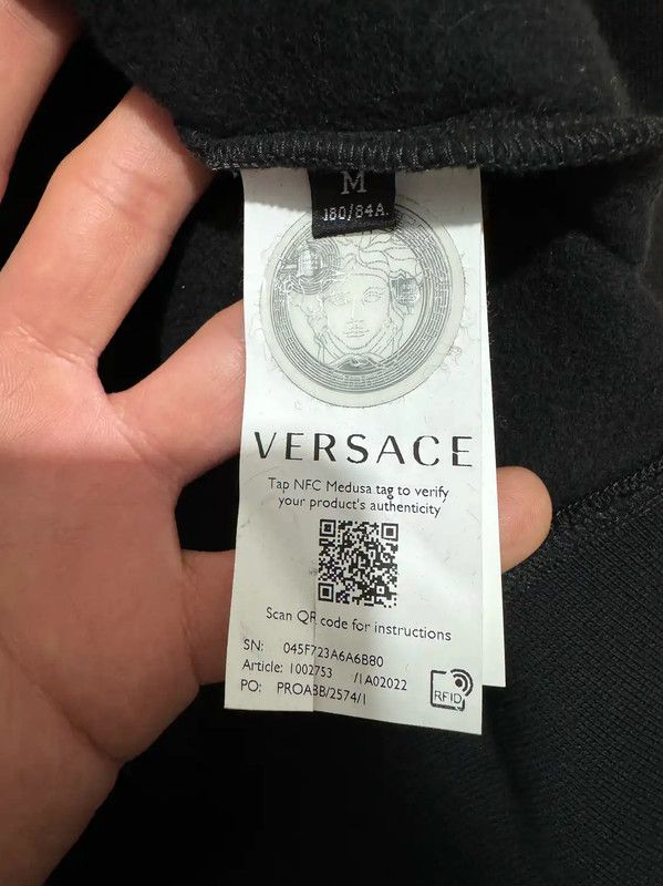 Versace Versace Black Embroidered Logo Hoodie for Men 0089 Size US M / EU 48-50 / 2 - 3 Thumbnail