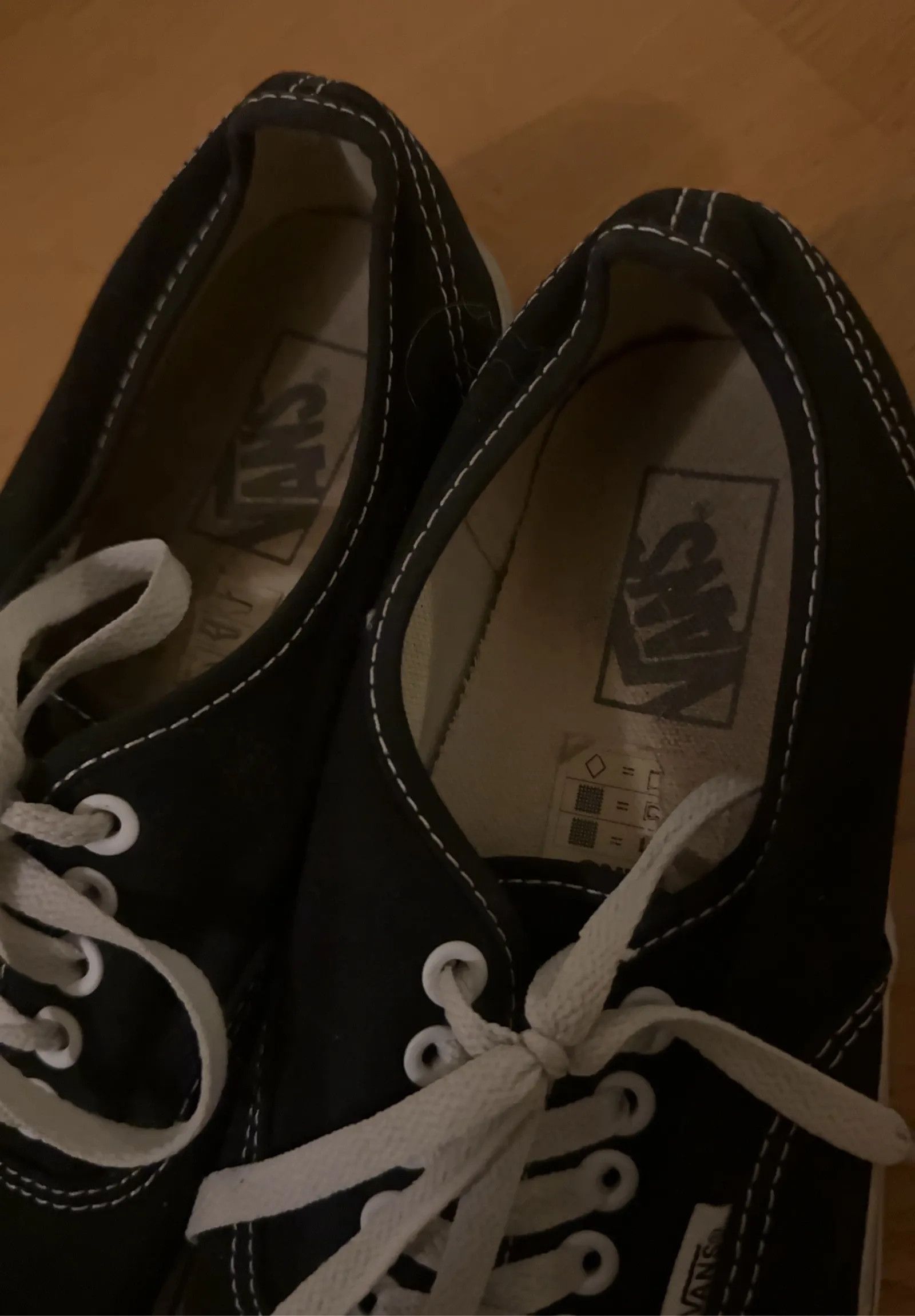 Vans Vans VANS UA Authentic Sneakers Size US 10 / EU 43 - 9 Thumbnail