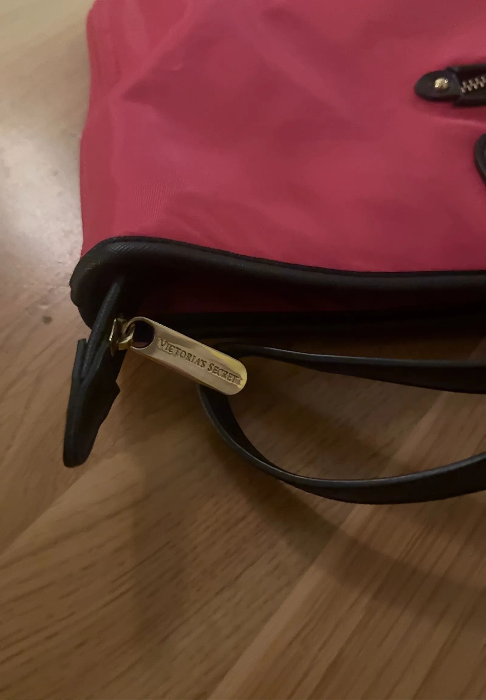 Victoria's Secret Victoria’s Secret Bucket Bag Size ONE SIZE - 7 Thumbnail