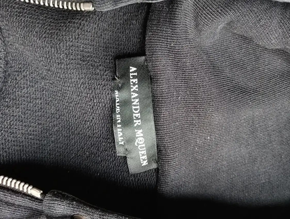 Alexander McQueen Alexander McQueen Black Cotton Embroidered Hoodie 0089 Size US M / EU 48-50 / 2 - 7 Thumbnail