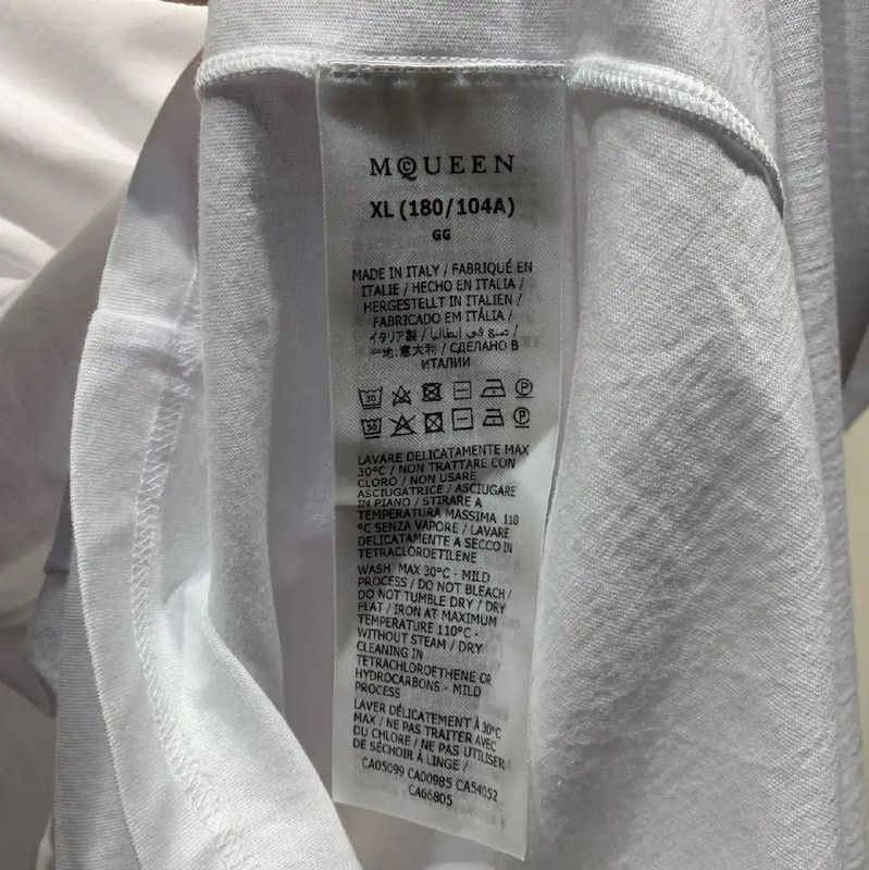 Alexander McQueen Alexander McQueen White Cotton Men's T-Shirt 0089 Size US XL / EU 56 / 4 - 8 Thumbnail