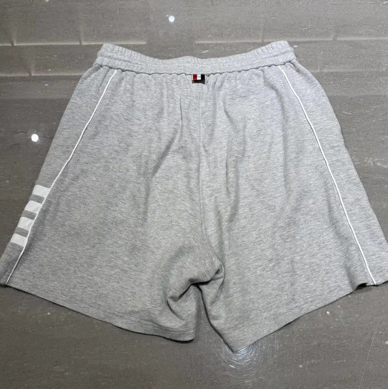 Thom Browne Thom Browne Grey Cotton Striped Casual Shorts 0089 Size US 32 / EU 48 - 2 Thumbnail