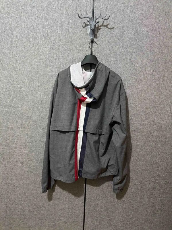 Thom Browne Thom Browne Gray Polyester Logo Hooded Jacket 0089 Size US L / EU 52-54 / 3 - 2 Thumbnail