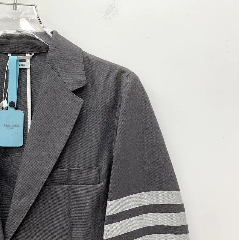 Thom Browne Thom Browne Gray Long Sleeve Jacket for Men 0089 Size US M / EU 48-50 / 2 - 3 Thumbnail
