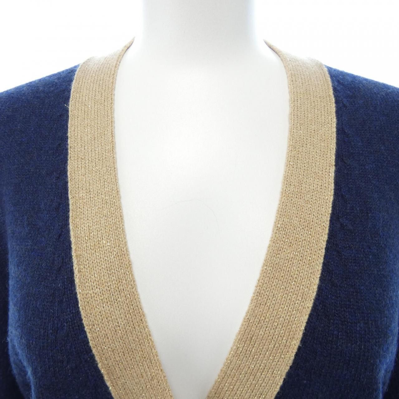 Chanel Chanel Chanel P57064K07433 Cashmere Cardigan Others Tops P57064K07433 DUTY FREE for USA Size ONE SIZE - 6 Thumbnail