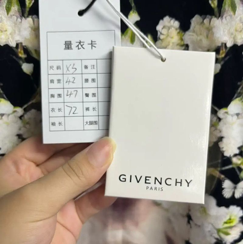 Givenchy Givenchy Black Cotton Women's T-Shirt 0089 Size XS / US 0-2 / IT 36-38 - 5 Thumbnail