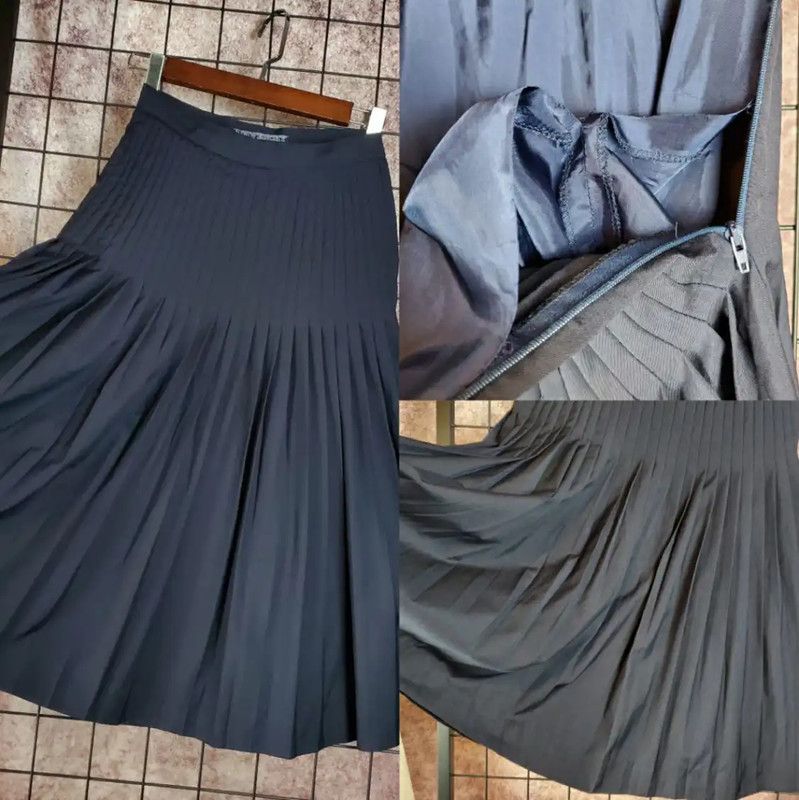 Givenchy Givenchy Black Wool Pleated Skirt 0089 Size 23" - 3 Thumbnail
