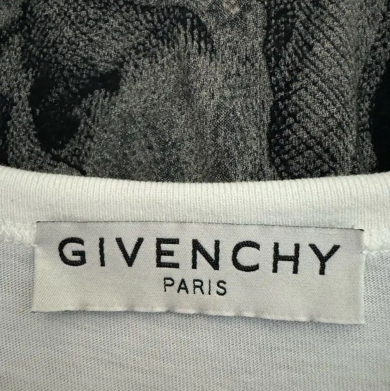 Givenchy Givenchy Women's White Logo T-shirt XS 0089 Size XS / US 0-2 / IT 36-38 - 3 Thumbnail