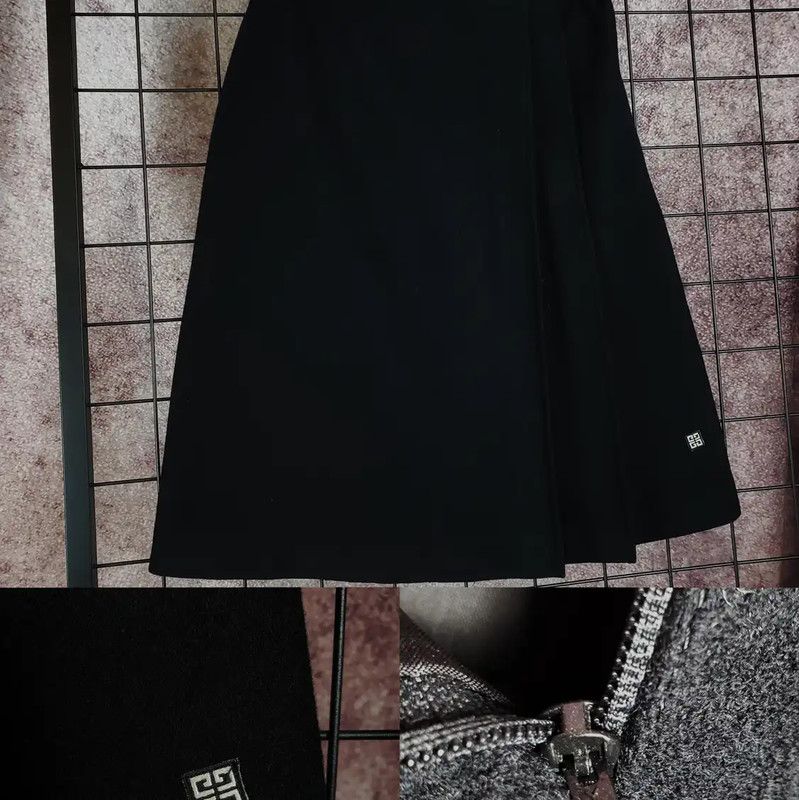 Givenchy Givenchy Black Wool Blend Embroidered Skirt 0089 Size 23" - 2 Thumbnail