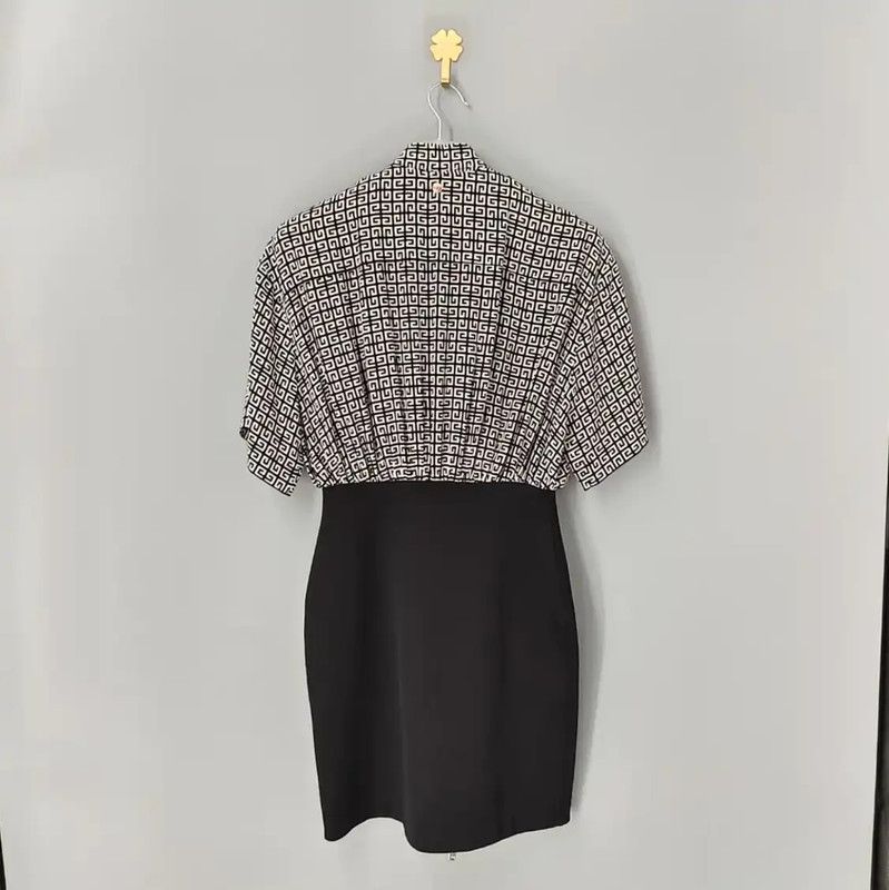 Givenchy Givenchy Black Dress with Graphic Design 0089 Size S / US 4 / IT 40 - 2 Thumbnail