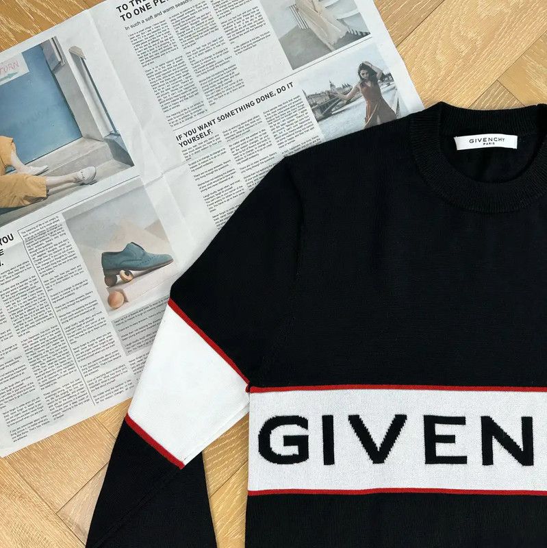 Givenchy Givenchy Black Sweatshirt for Women 0089 Size S / US 4 / IT 40 - 3 Thumbnail