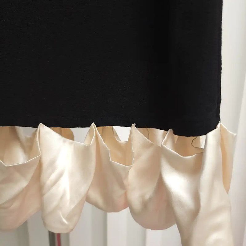 Givenchy Givenchy Black Wool Short Sleeve Dress 0089 Size XS / US 0-2 / IT 36-38 - 5 Thumbnail