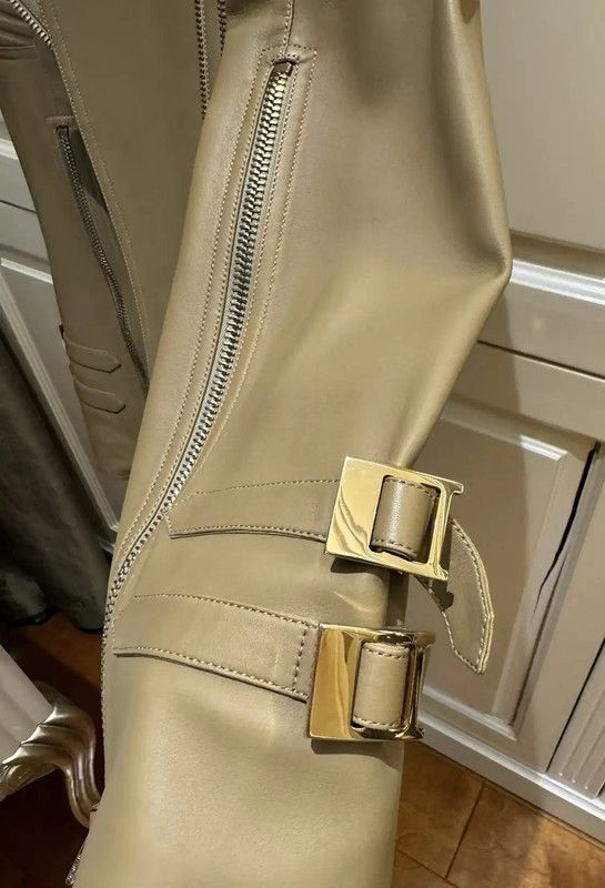 Givenchy Givenchy Women's Winter Khaki Leather Short Coat 0089 Size M / US 6-8 / IT 42-44 - 4 Thumbnail