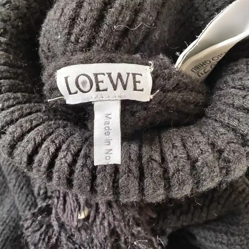 Loewe Black Wool Knit Sweater for Women 0089