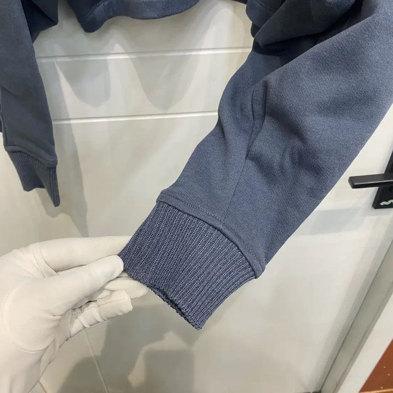 Loewe Loewe Blue Cotton Cropped Long Sleeve Sweatshirt 0089 Size XS / US 0-2 / IT 36-38 - 9 Thumbnail