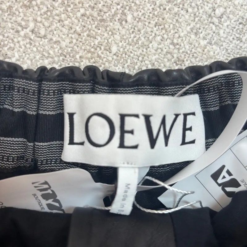 Loewe Loewe Black Leather Women's Shorts 0089 Size 27" / US 4 / IT 40 - 3 Thumbnail