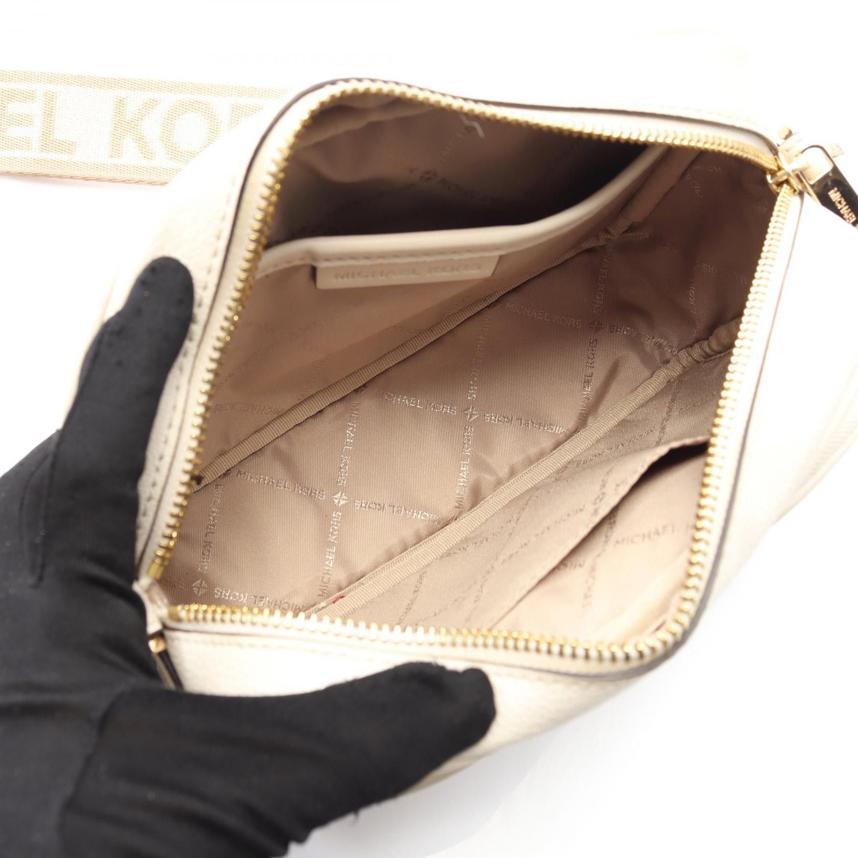 Michael Kors Michael Kors Michael Kors JET SET ITEM Leather Shoulder Bag Leather Crossbody Bag 35S2GTTC6L DUTY FREE for USA Size ONE SIZE - 3 Thumbnail
