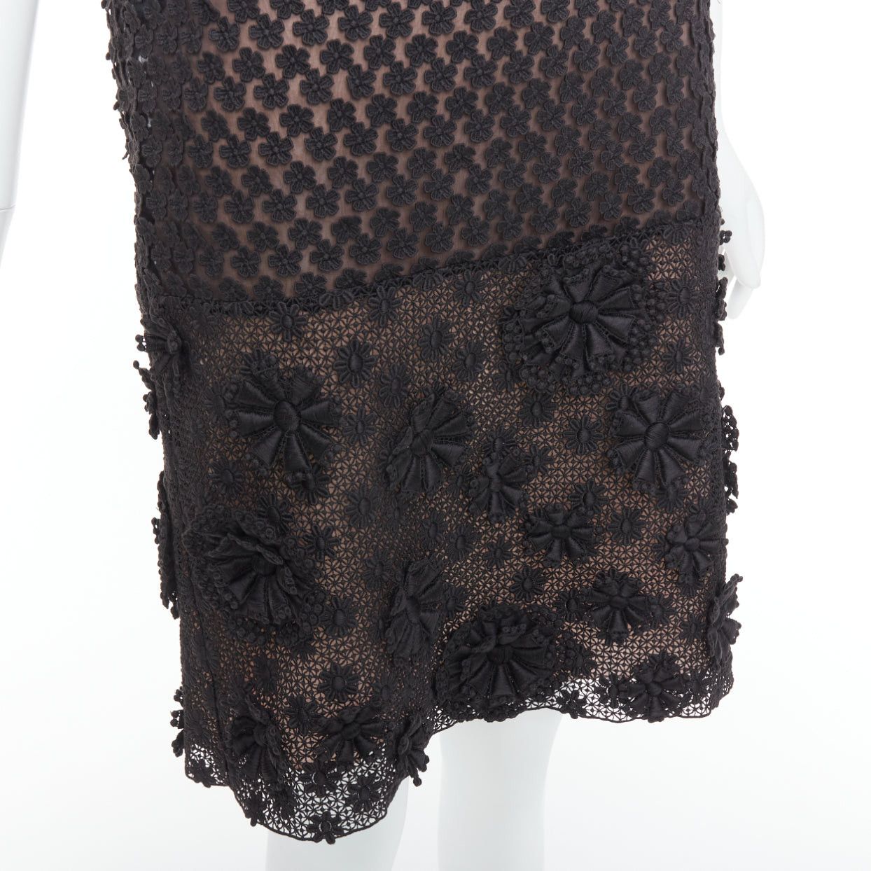 Prada PRADA 2011 black cotton floral applique lace silk lined dress IT38 XS Size XS / US 0-2 / IT 36-38 - 2 Thumbnail