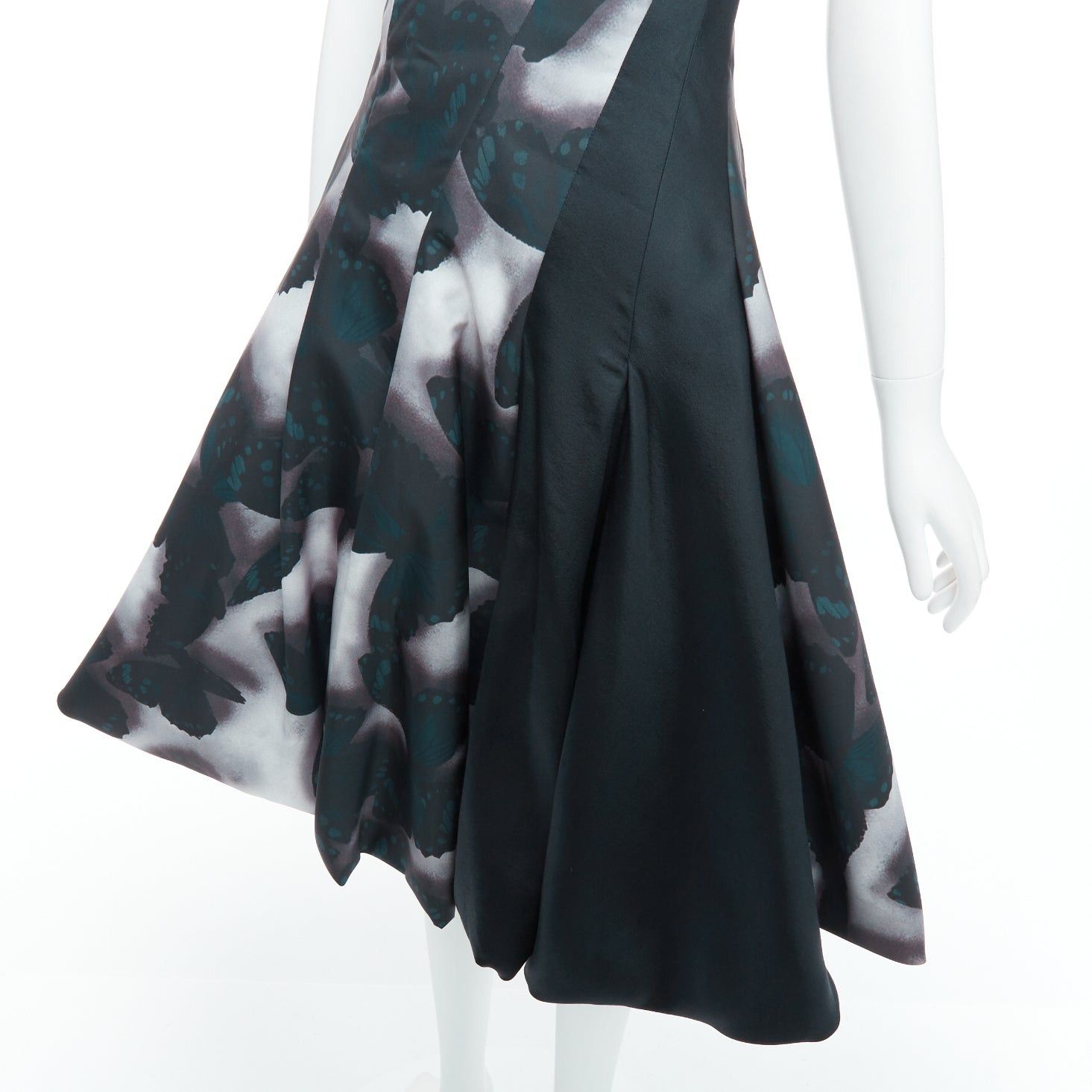 Lanvin LANVIN 2013 Runway grey butterfly panelled cocktail dress FR36 S Jeon Jihyun Size S / US 4 / IT 40 - 2 Thumbnail