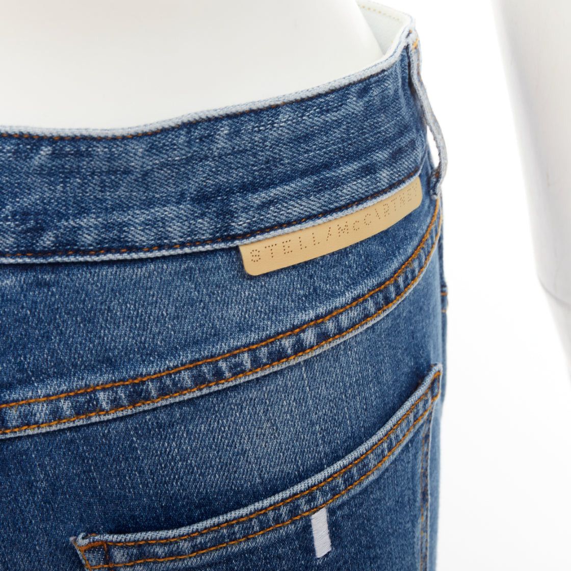 Stella McCartney STELLA MCCARTNEY 2014 yellow blue superhero patch cropped jeans 25" Size 25" / US 0 / IT 36 - 7 Thumbnail