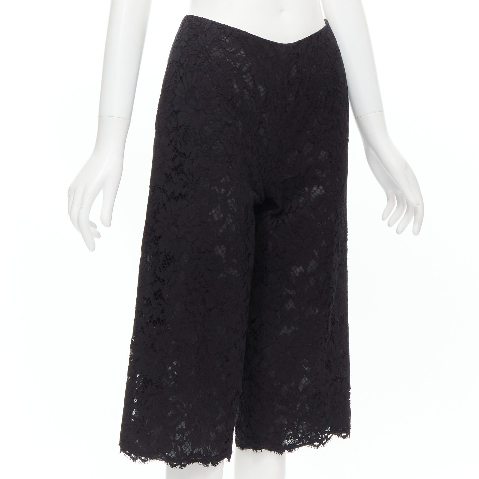 Valentino VALENTINO black floral lace knee length culotte shorts IT38 XS Size 26" / US 2 / IT 38 - 3 Thumbnail