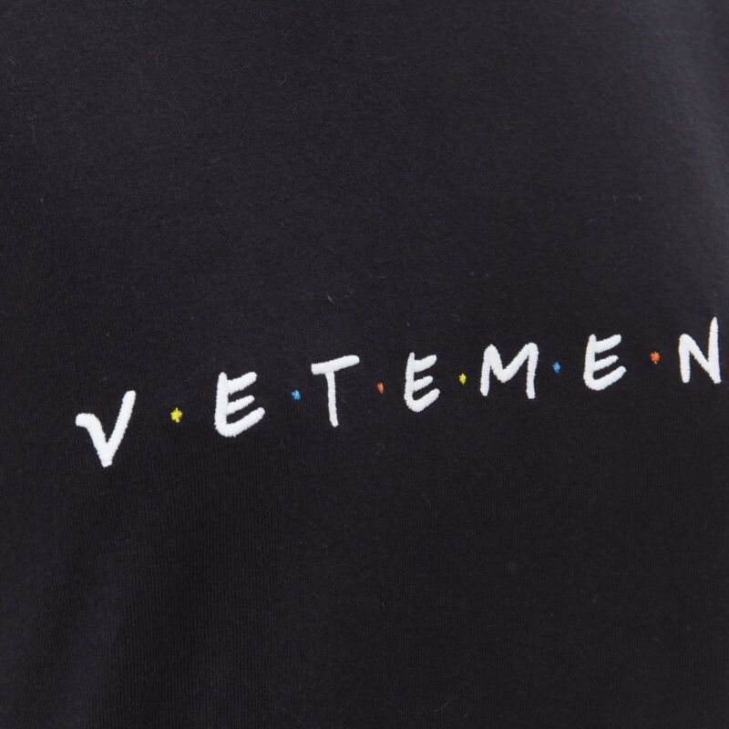 Vetements VETEMENTS Friends logo embroidered Limited Edition black cotton long tshirt XS Size XS / US 0-2 / IT 36-38 - 2 Thumbnail