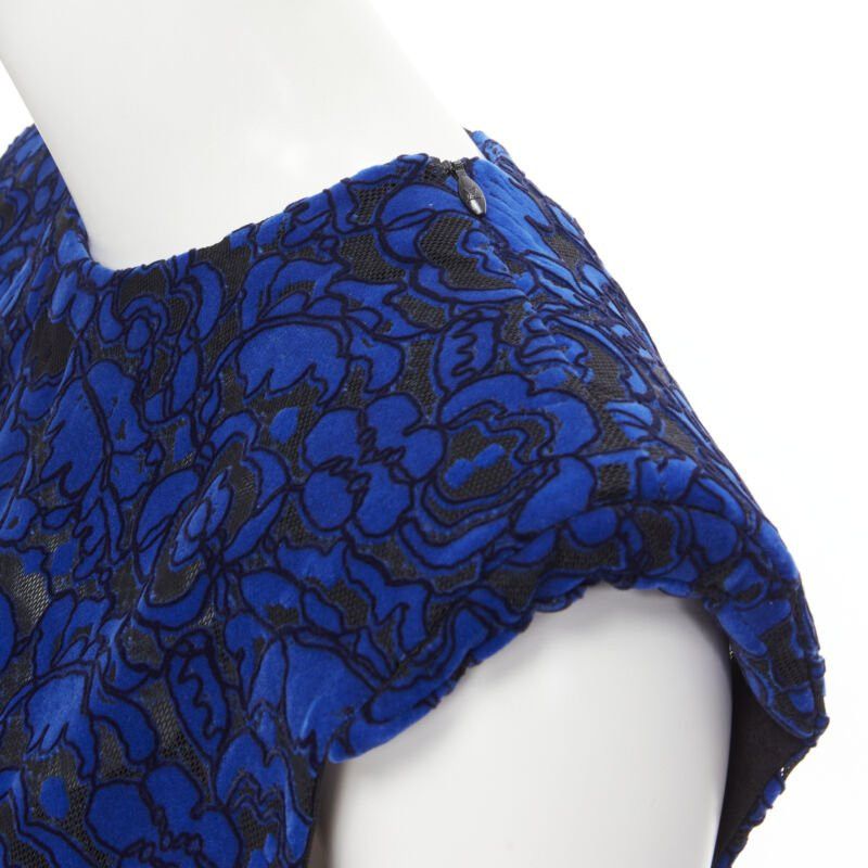 Louis Vuitton LOUIS VUITTON 2017 Runway cobalt blue floral velvet effect lace vest FR36 XS Size XS / US 0-2 / IT 36-38 - 7 Thumbnail